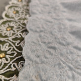 آستر کار شده در قسمت پشت جانماز مخمل نگین دار سبز