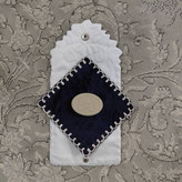 نمای بازشده جانماز جیبی مخمل سورمه ای