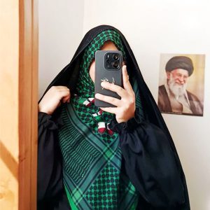 روسری طرح چفیه با پروانه ایران رنگ سبز تیره